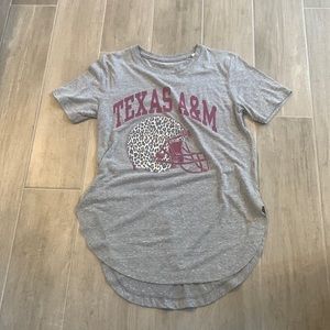 Calling all Texas A&M fans- fan gear women’s T-shirt size small